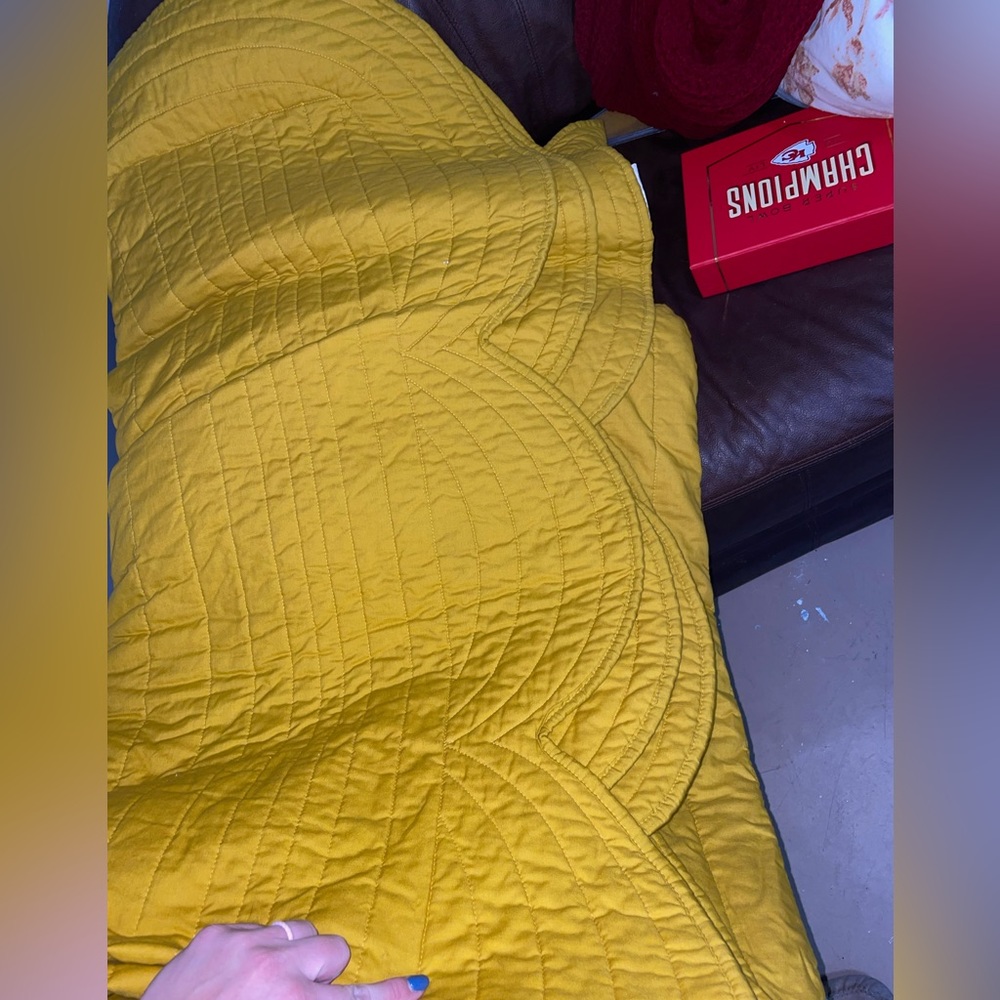 Mustard yellow quilt